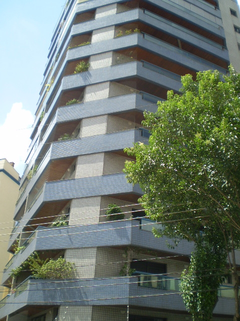 Apto. - Centro