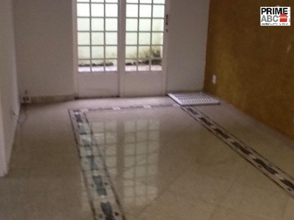 Sobrado - Bairro Utinga - Condominio Fechado