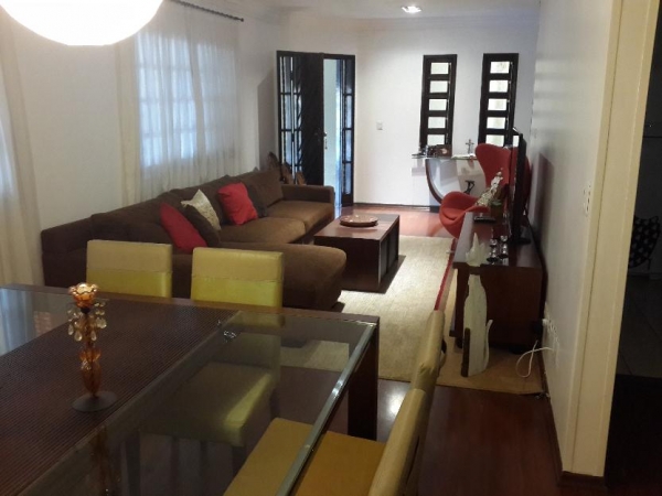 Sobrado - Nova Petrópolis  - Com churrasqueira 