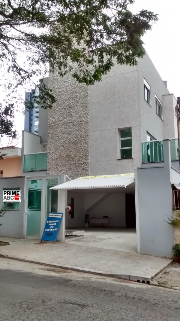 Sobrados - Bairro Jardim - Amplo e Aconchegante!  