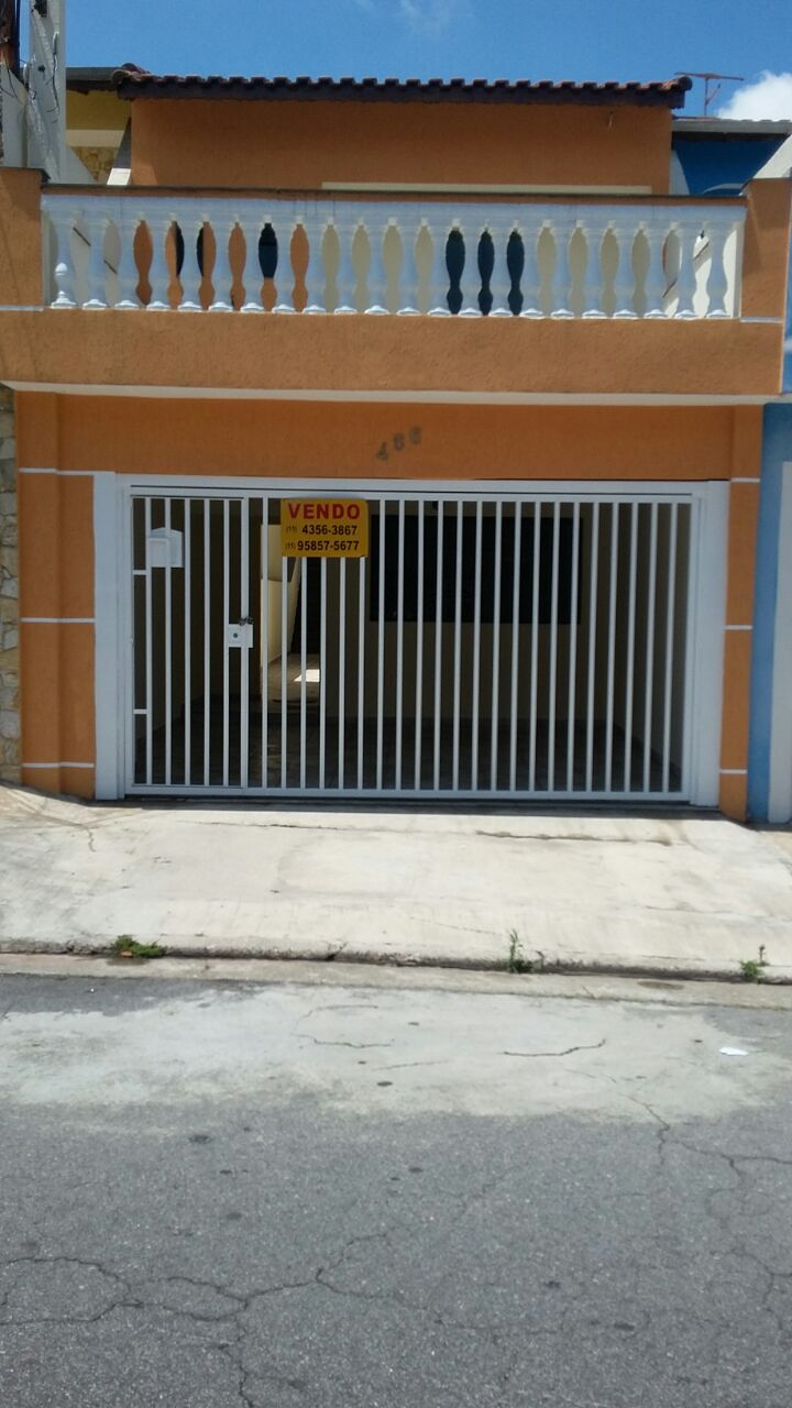 Sobrado - Bairro Las Vegas - Com churrasqueira! 