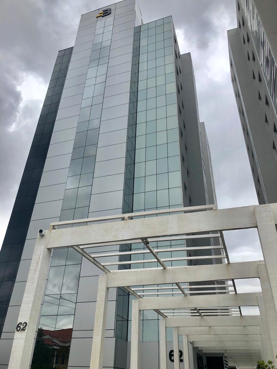 Sala Comercial Alto Padrão em Sorocaba - Linda ! Excelente Localização !